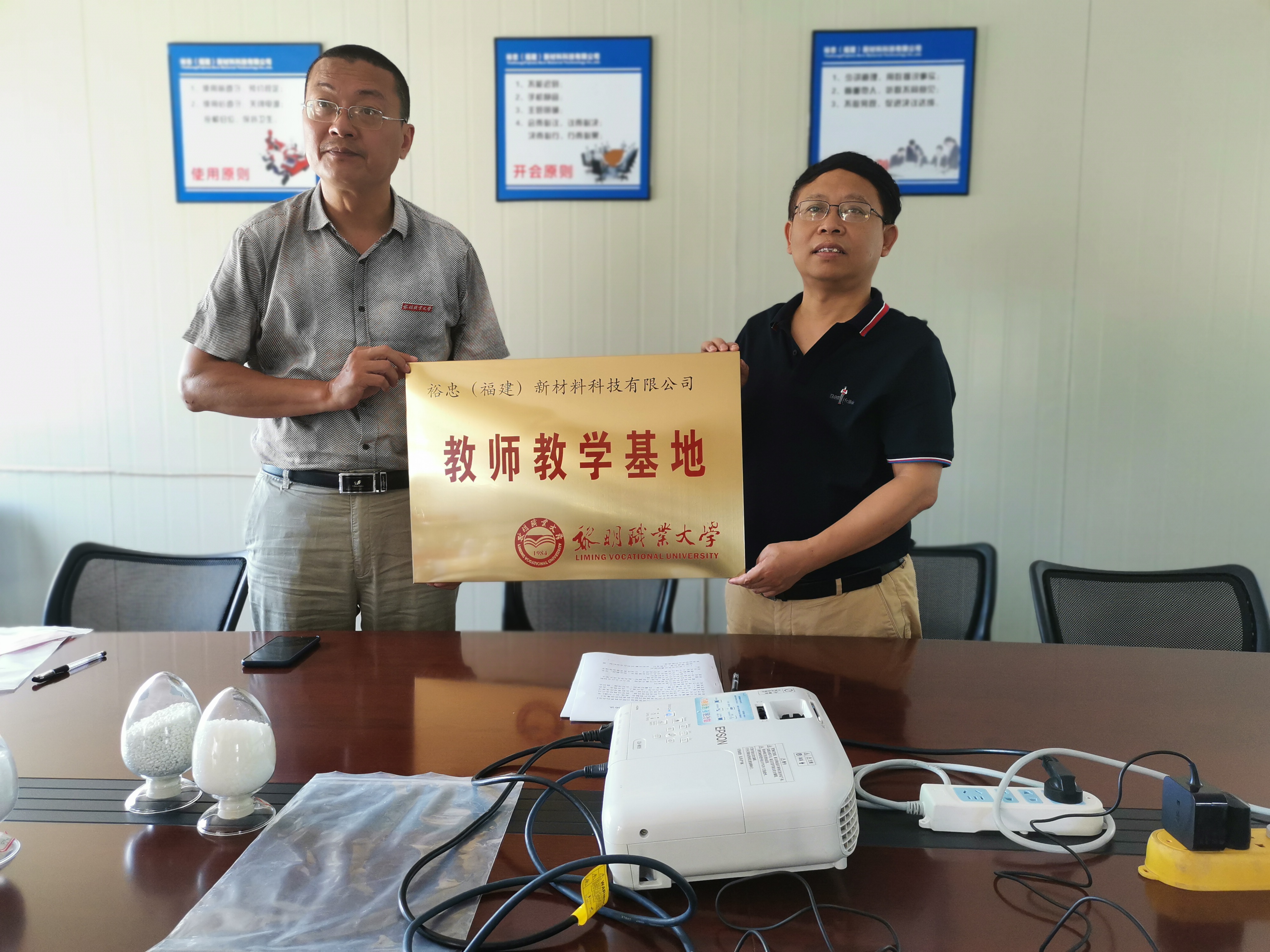 LPFϵ����}�_��ʽ���m��